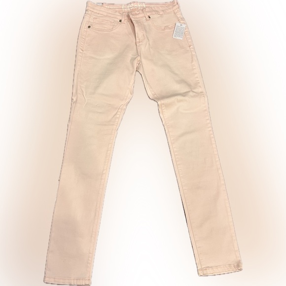 SO Denim - SO size 11 casual soft Flattering pink NWT Skinny high waisted Jeans